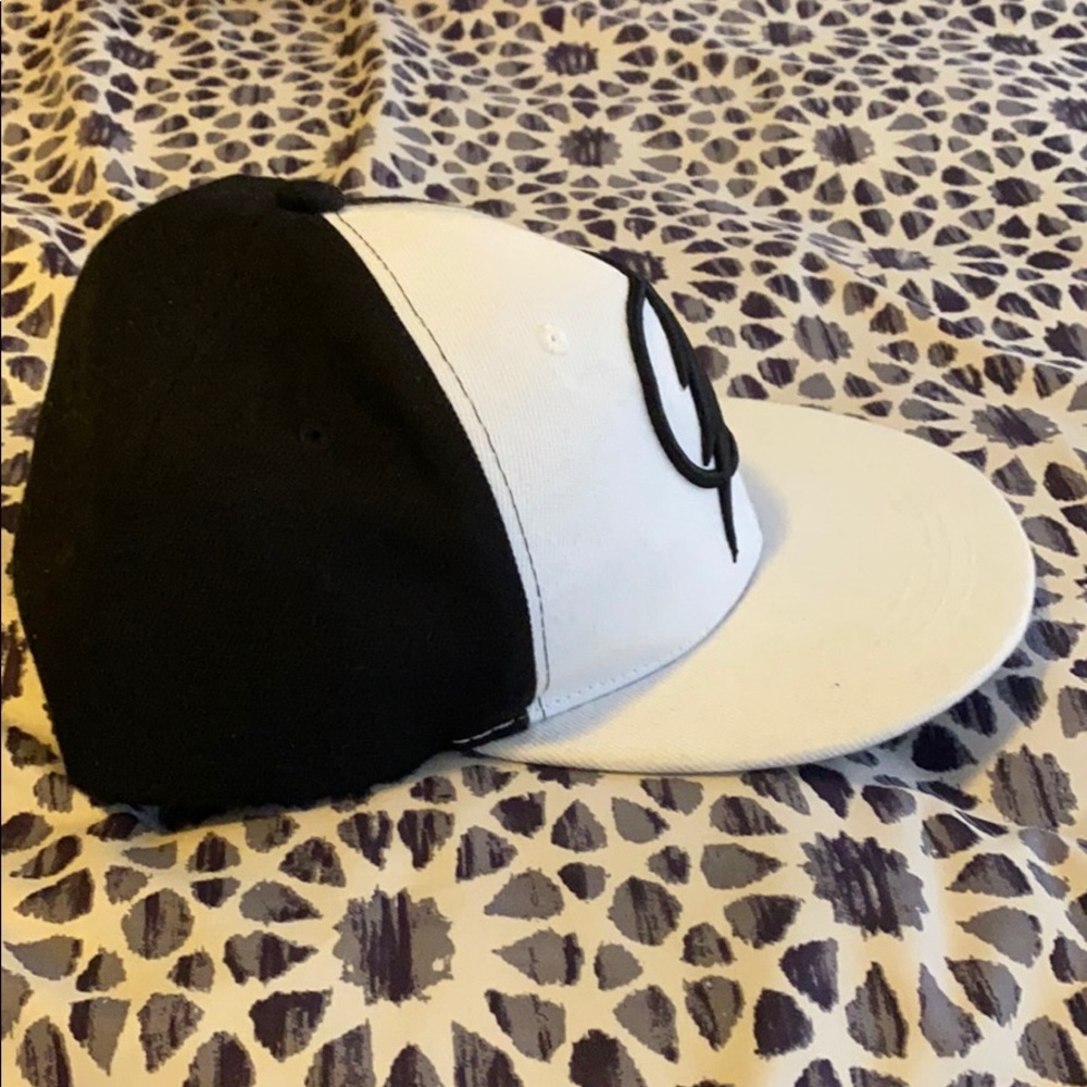 Flash hat - Picture 4 of 4